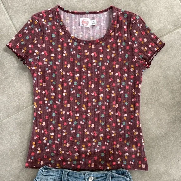 8 Piece Girl's Size 7-8 Mix & Match Tops, Shorts, Dress Bundle - Gently Worn - Picture 2 of 16